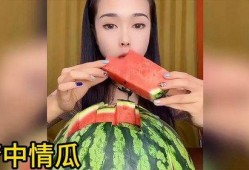 小玲吃瓜超甜视频,揭秘甜蜜背后的秘密