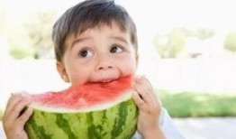 吃瓜小孩儿图片,揭秘吃瓜小孩儿的欢乐时光