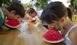 西班牙吃瓜群,揭秘西班牙美食文化圈