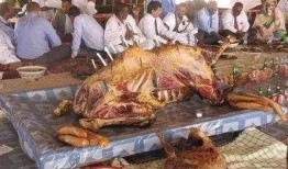 中东土豪吃瓜视频,揭秘奢华生活中的趣味瞬间