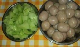 向禄肉丸吃瓜,吃瓜群众的美食盛宴