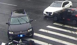 男子吃瓜飙车事件,一场意外引发的全民关注